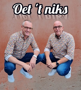 spotlight/oet t niks.jpg